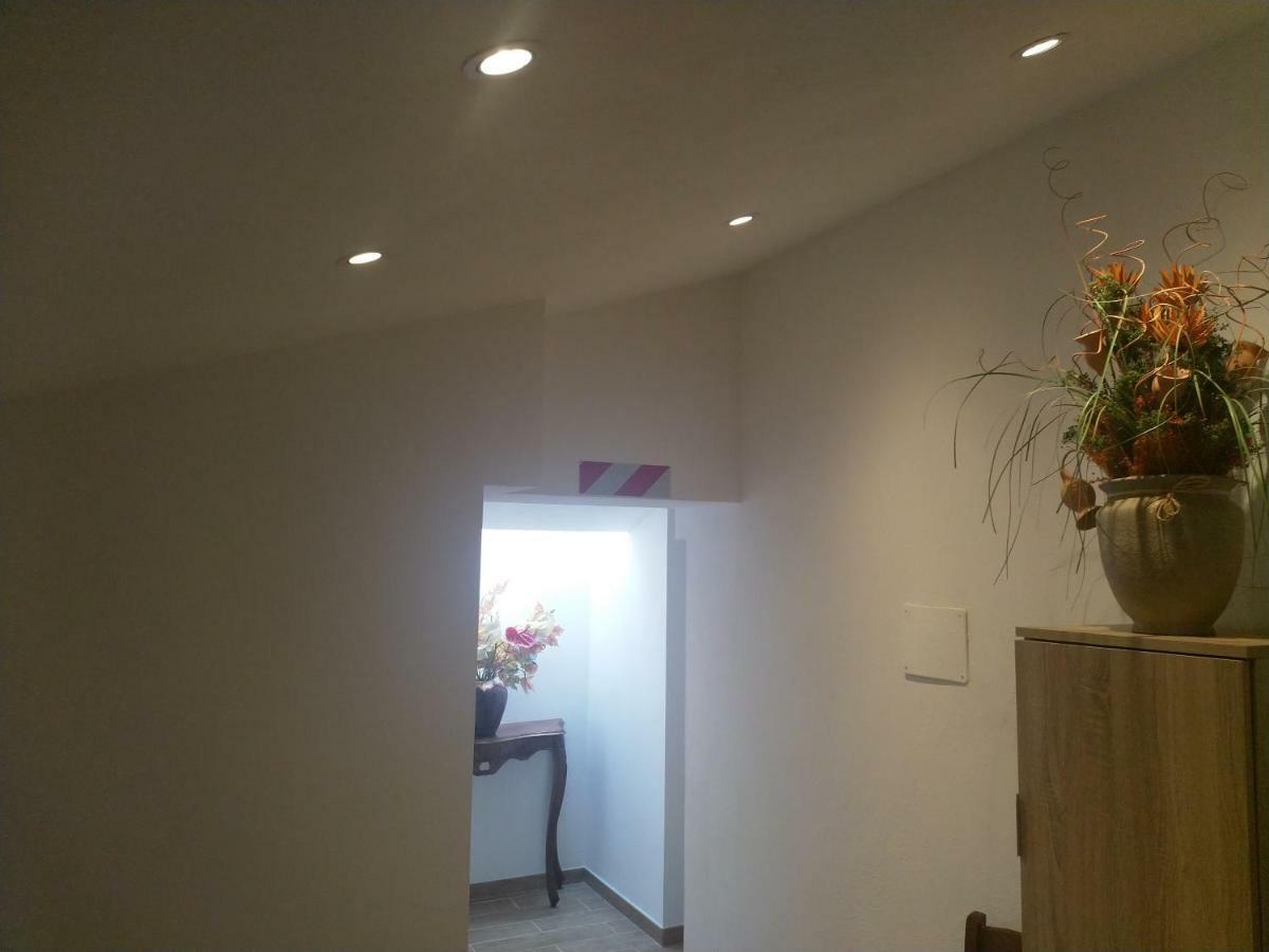 A Due Passi Apartment Arezzo Bagian luar foto
