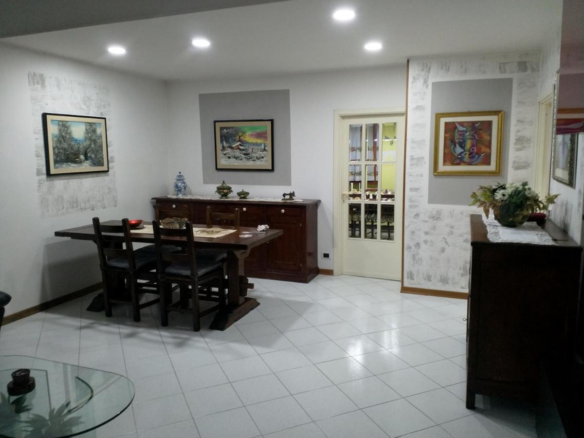 A Due Passi Apartment Arezzo Bagian luar foto