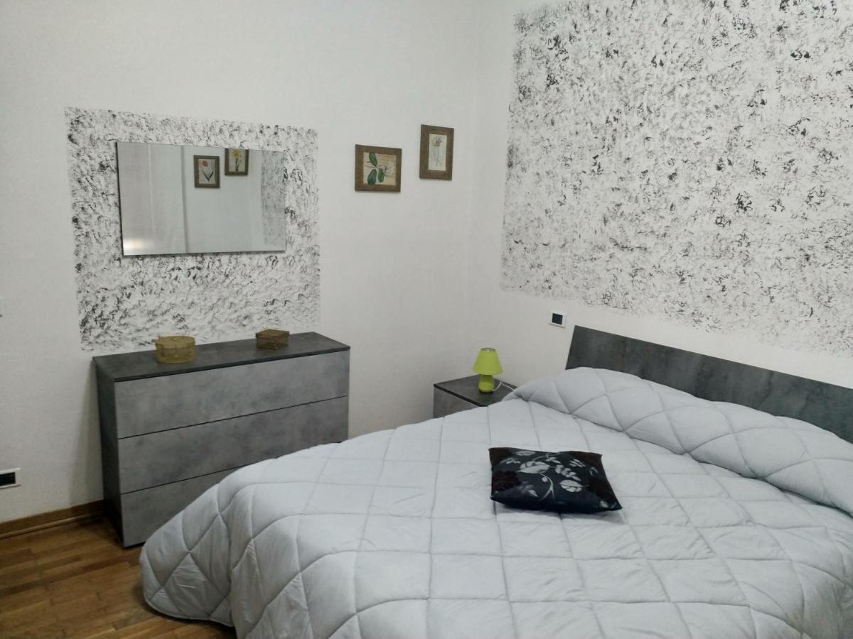 A Due Passi Apartment Arezzo Bagian luar foto